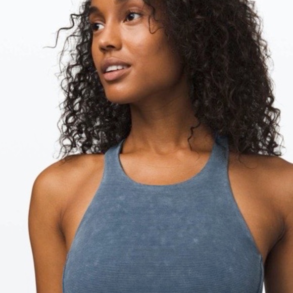 2/70$ Lululemon sports Bra - Picture 2 of 10